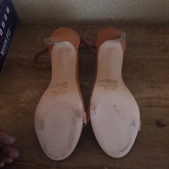 Breckelles - Picture 2 of 2